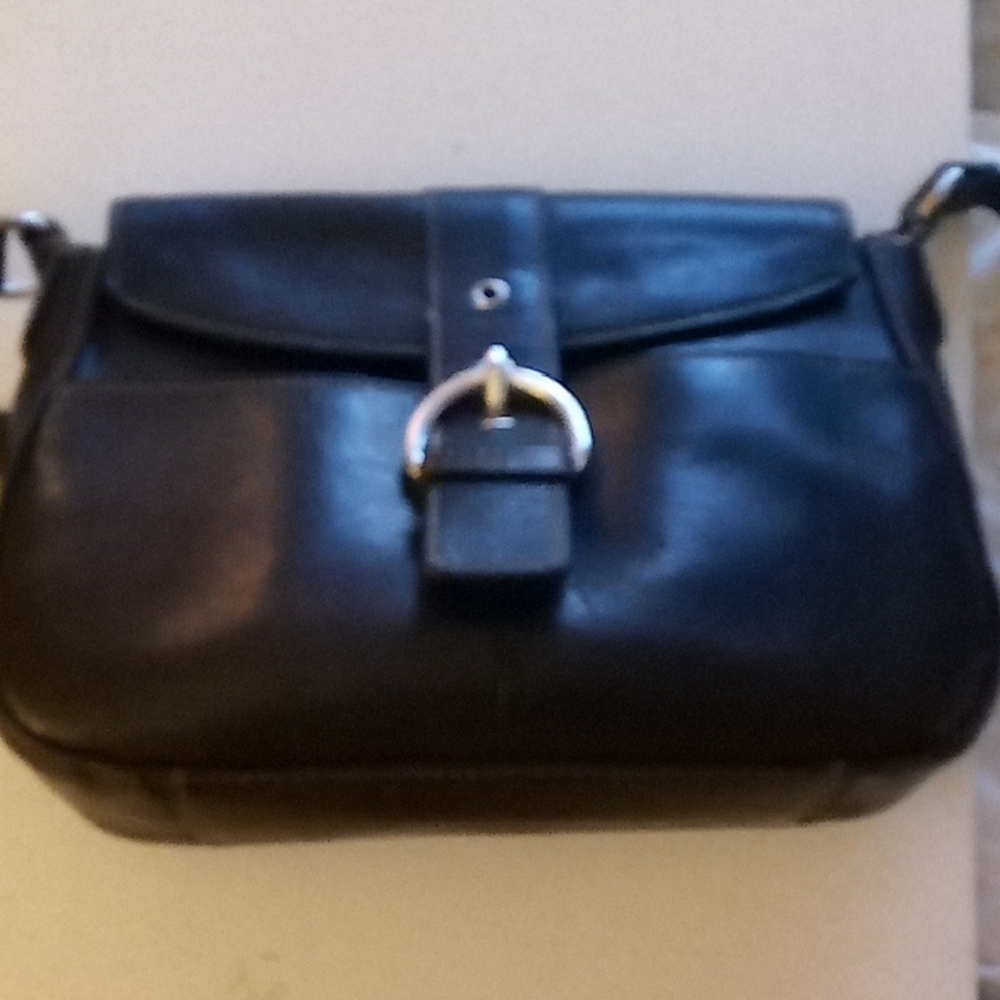 Vintage Fossil Black Leather Shoulder Bag Snap Close Small Clean Interior Soft